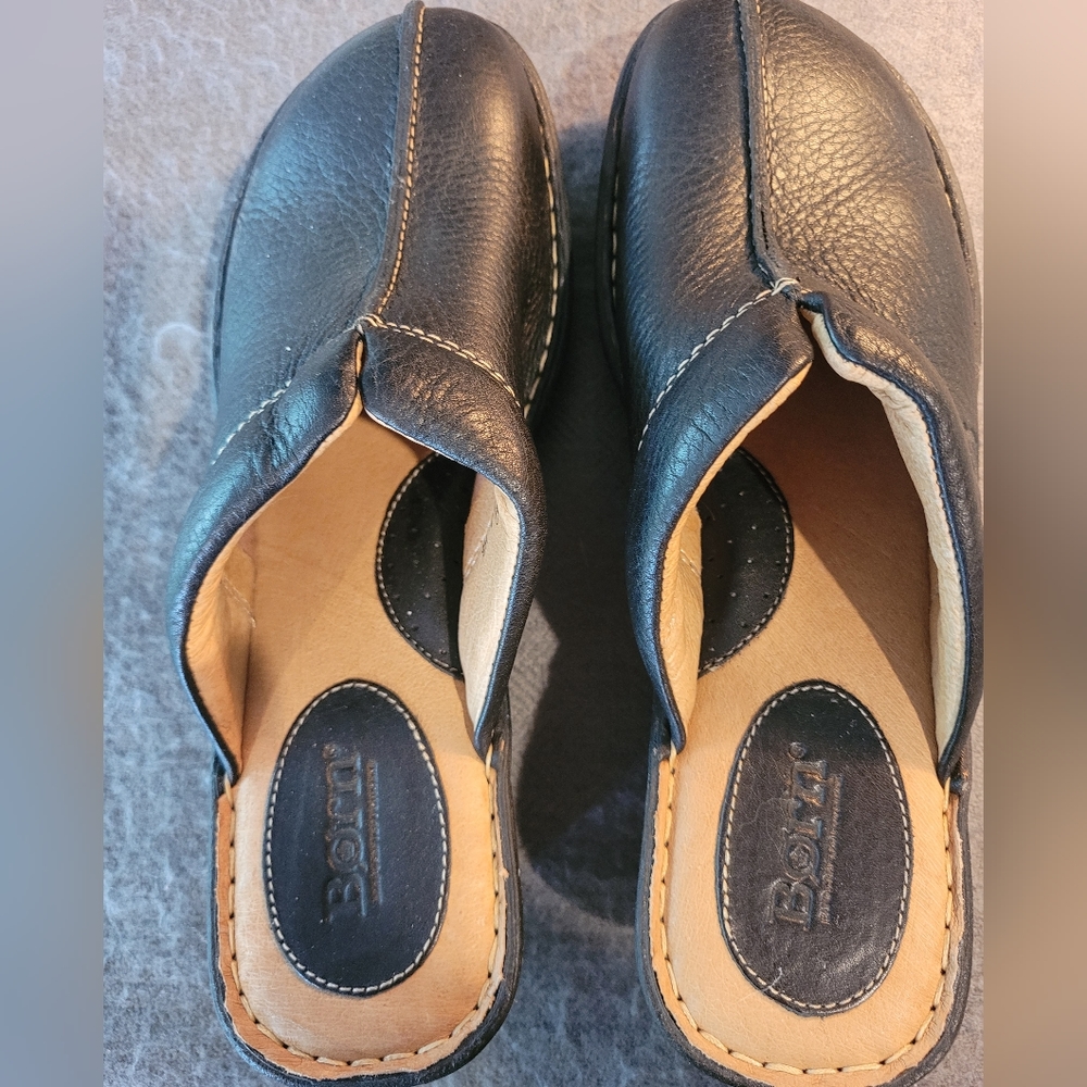 Born Clogs, Woman's size 10, Black Leather.